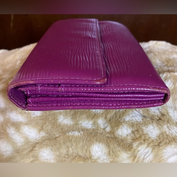 Louis Vuitton Portefeuille Sarah Epi Wallet - Picture 2 of 12